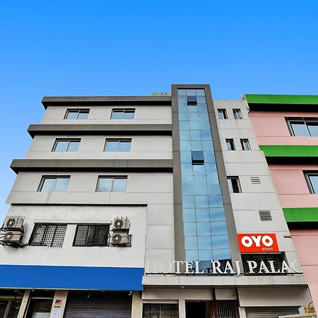 Collection O Hotel Raj Palace Vadodara Dış mekan fotoğraf