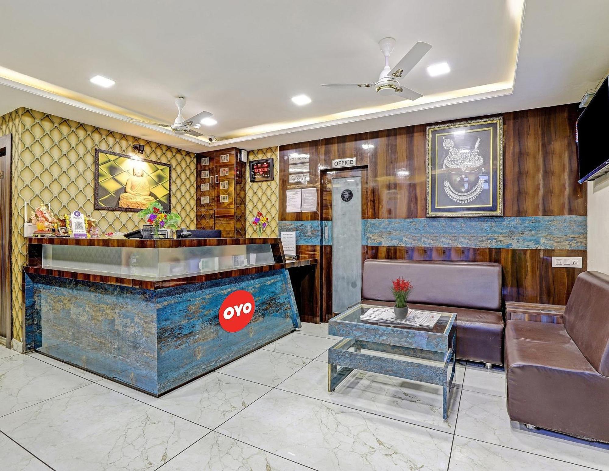 Collection O Hotel Raj Palace Vadodara Dış mekan fotoğraf