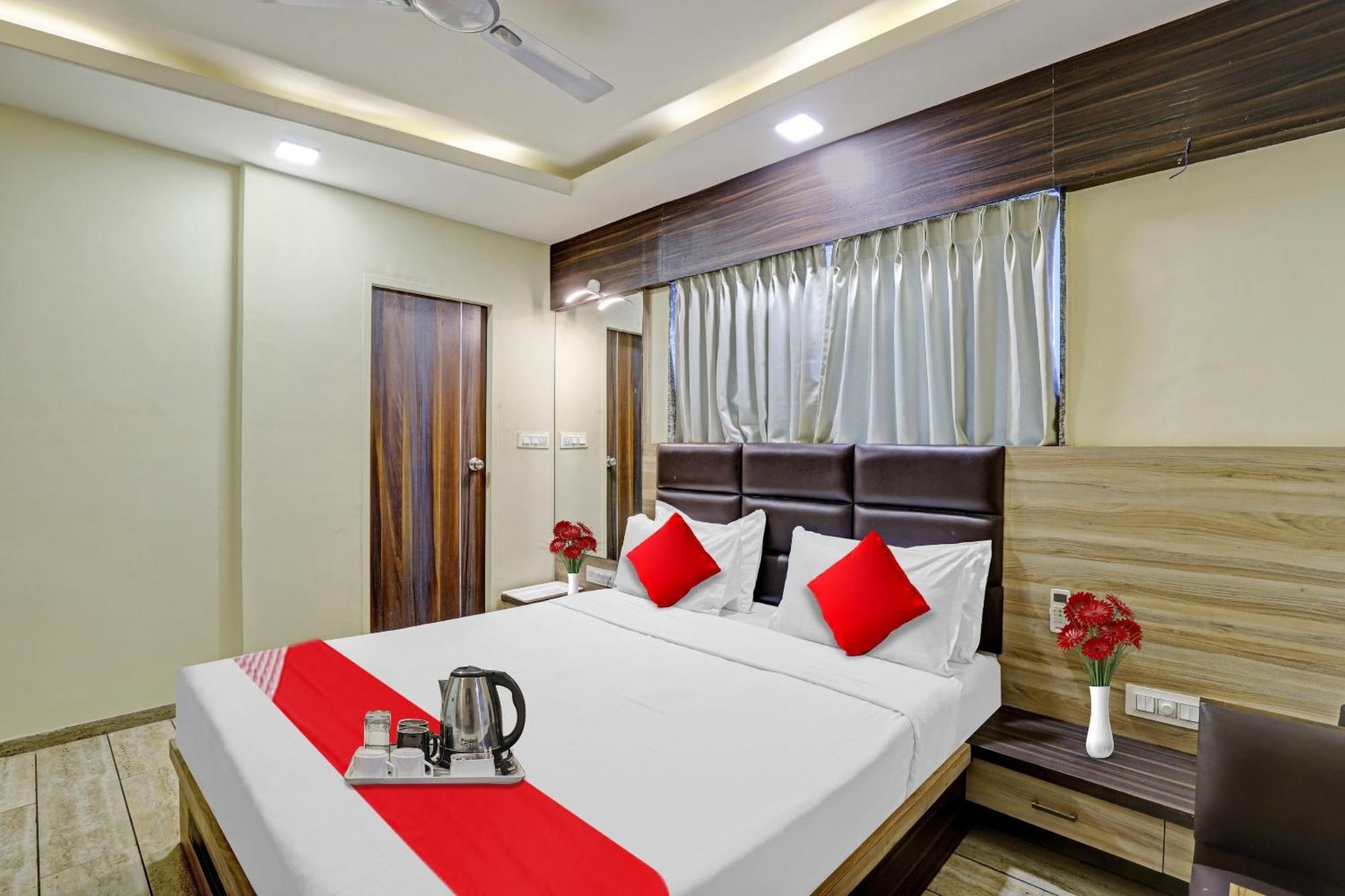 Collection O Hotel Raj Palace Vadodara Dış mekan fotoğraf