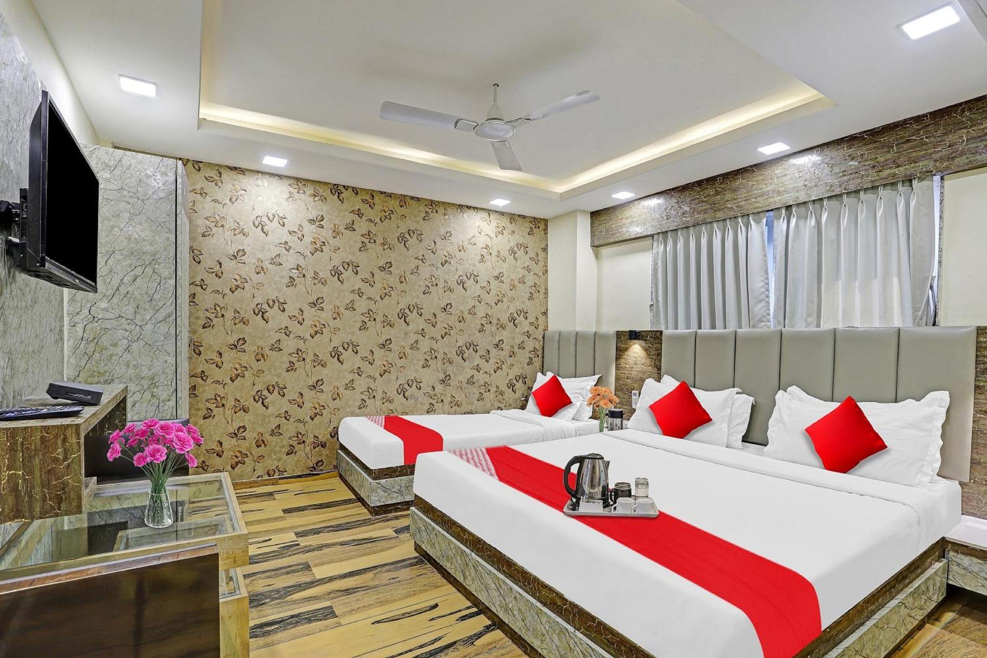 Collection O Hotel Raj Palace Vadodara Dış mekan fotoğraf