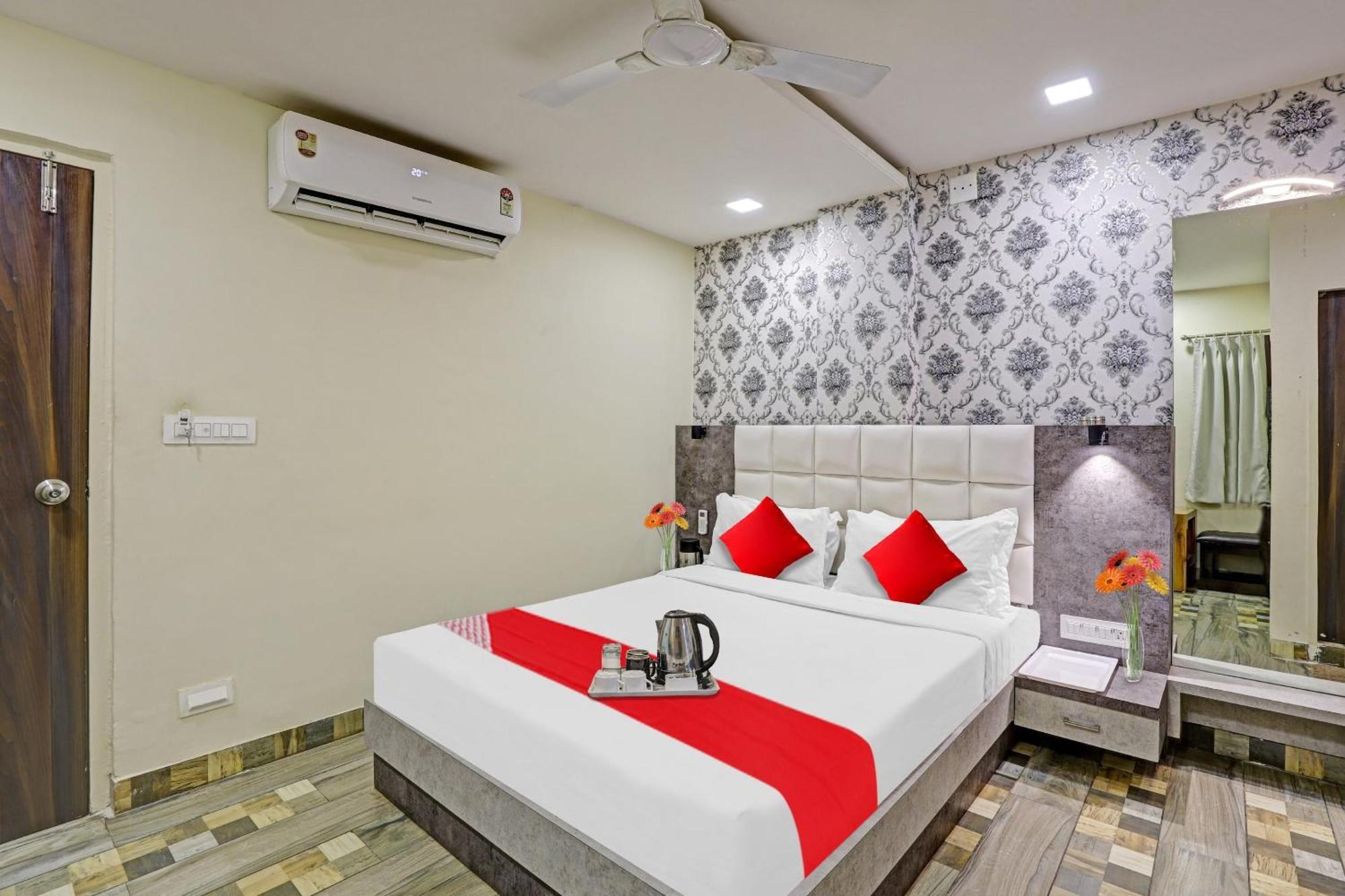 Collection O Hotel Raj Palace Vadodara Dış mekan fotoğraf