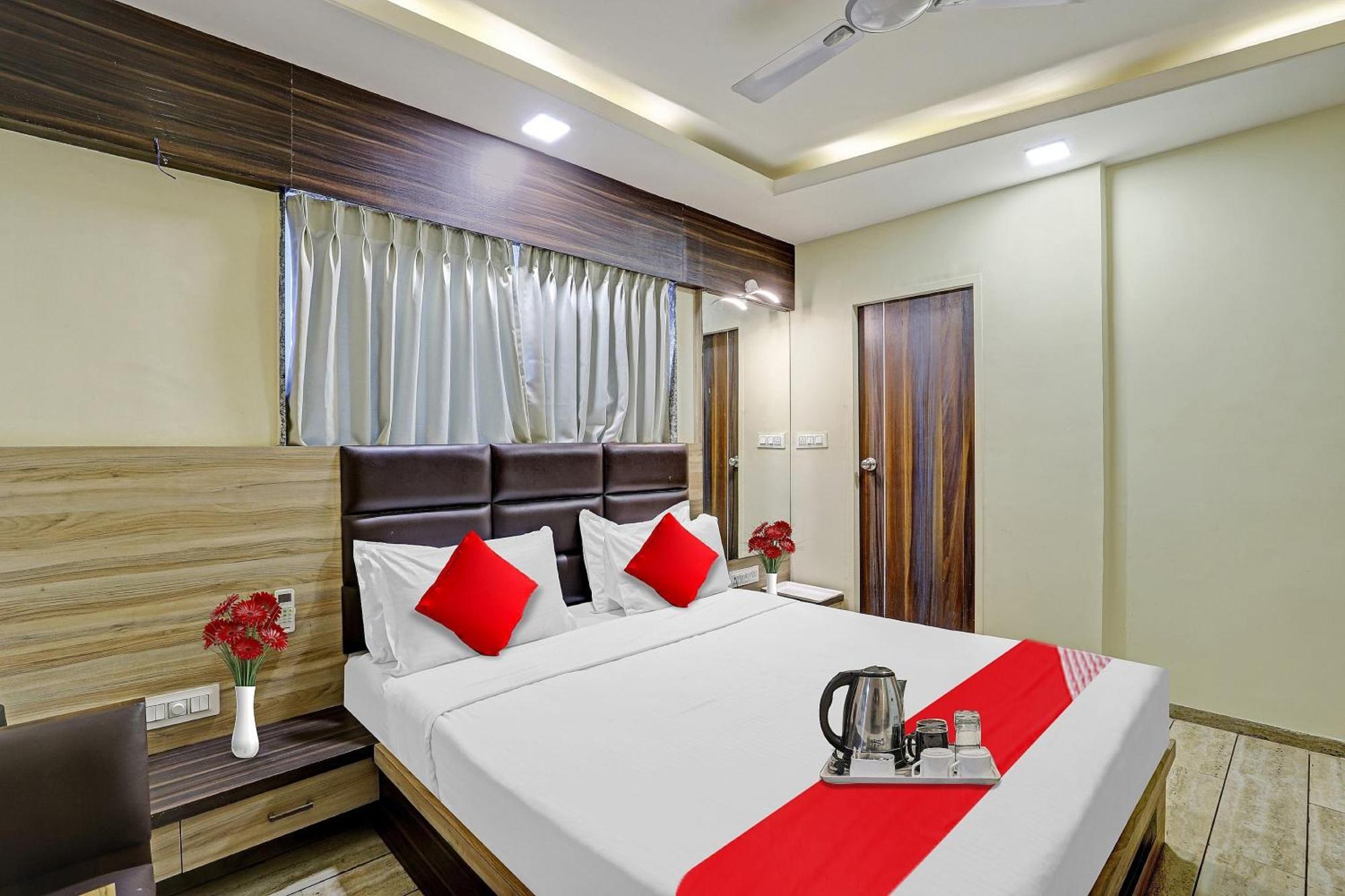 Collection O Hotel Raj Palace Vadodara Dış mekan fotoğraf