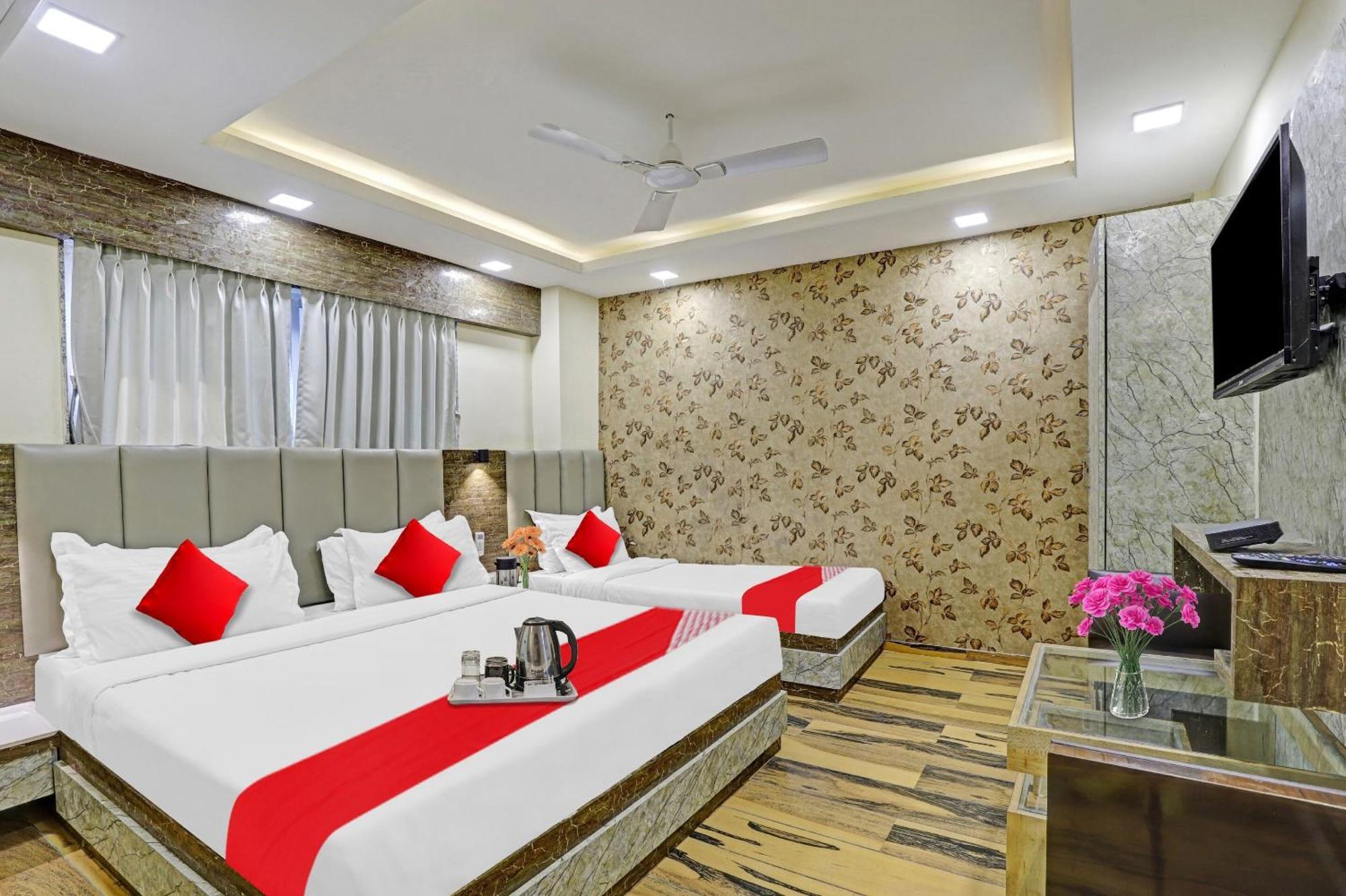 Collection O Hotel Raj Palace Vadodara Dış mekan fotoğraf