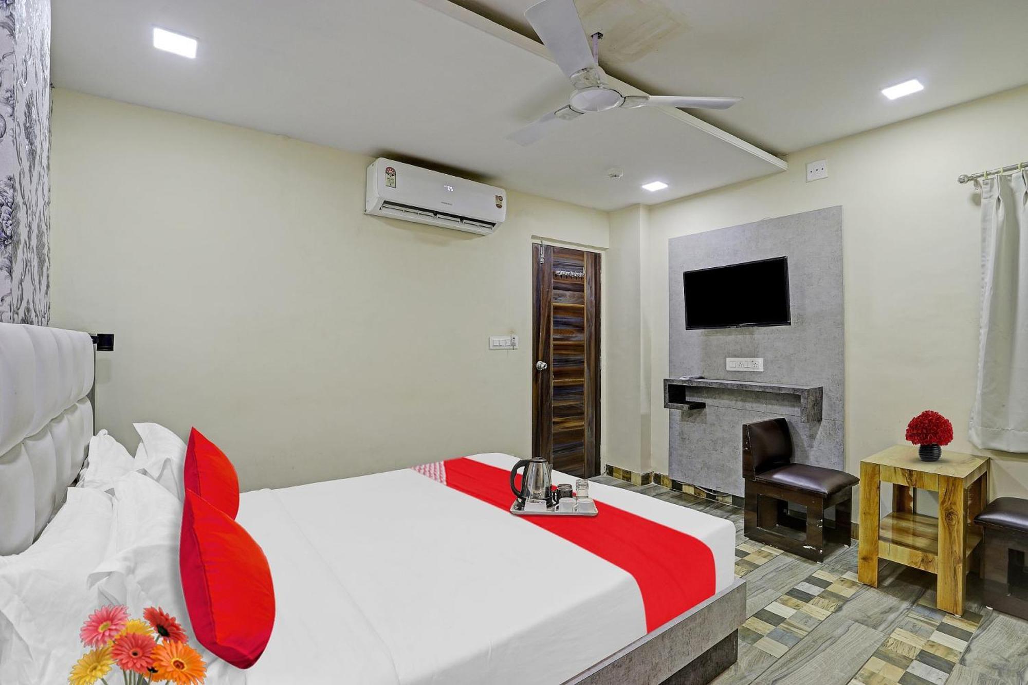 Collection O Hotel Raj Palace Vadodara Dış mekan fotoğraf